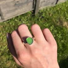 Load image into Gallery viewer, Green sea glass silver ring