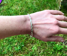 Load image into Gallery viewer, Twisted silver bracelet