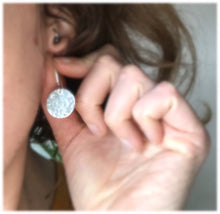 Load image into Gallery viewer, Silver circular dangly earrings