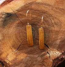 Load image into Gallery viewer, Brass leaf print dangly earrings